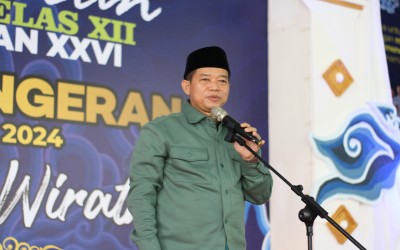 3 M di berikan oleh PLH Kepala Kantor KEMENAG Kab. Tangerang dalam acara Pelepasan Peserta didik MAN 4 Tangerang kelas XII.