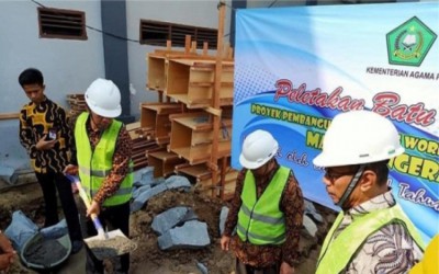 Peletakan Batu Pertama Proyek Gedung Workshop Keterampilan